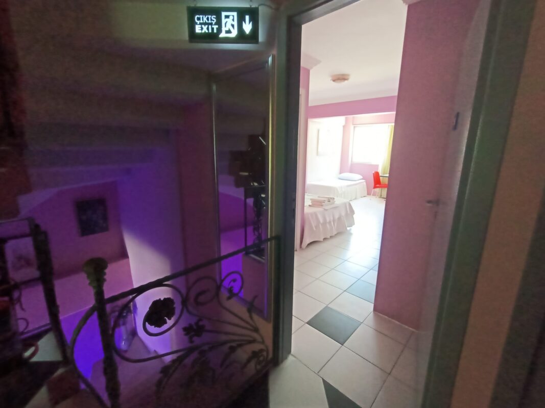 Delux üç yataklı oda